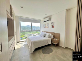 salguero luxury apt 190m to beach!